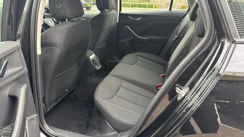 Skoda Kamiq 1.0 TSI 110 SE 5dr Petrol Hatchback